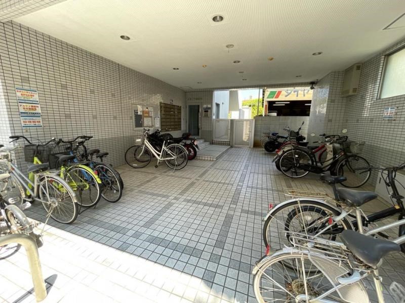 アルファ藤塚町  駐輪場