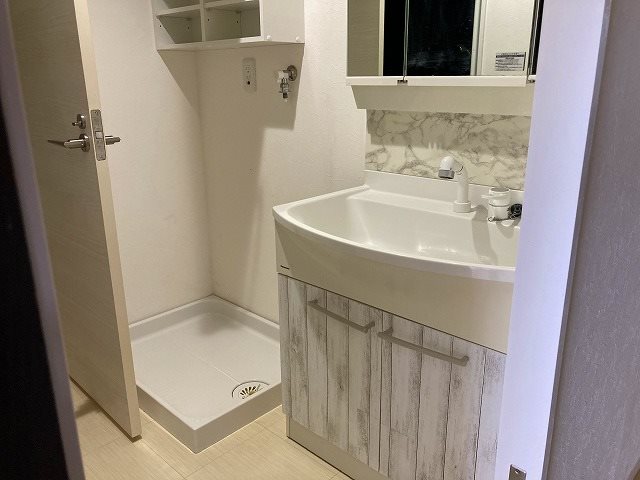 アイランドコート郷東町 内観写真（洗面台・洗面所）