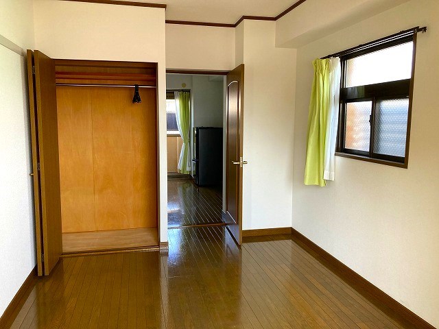 ダイアパレス中央町 内観写真（リビング以外の居室）